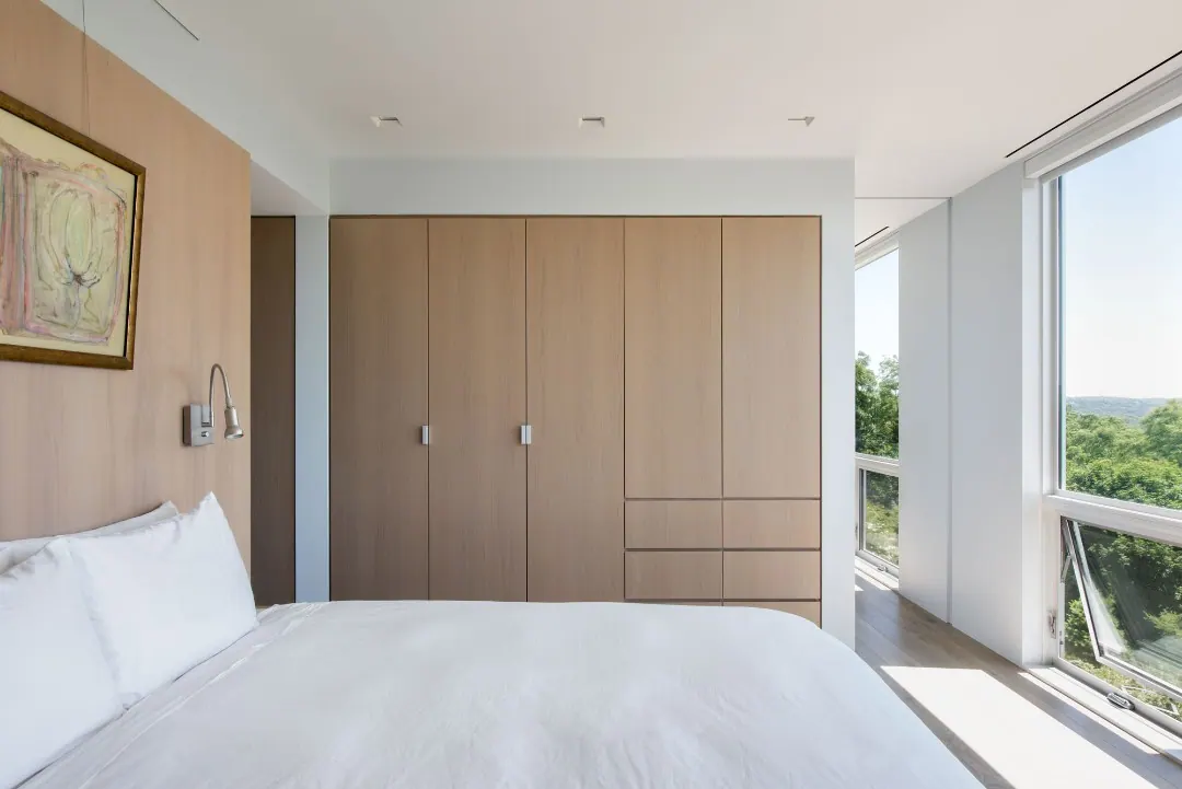 Hudson River House
