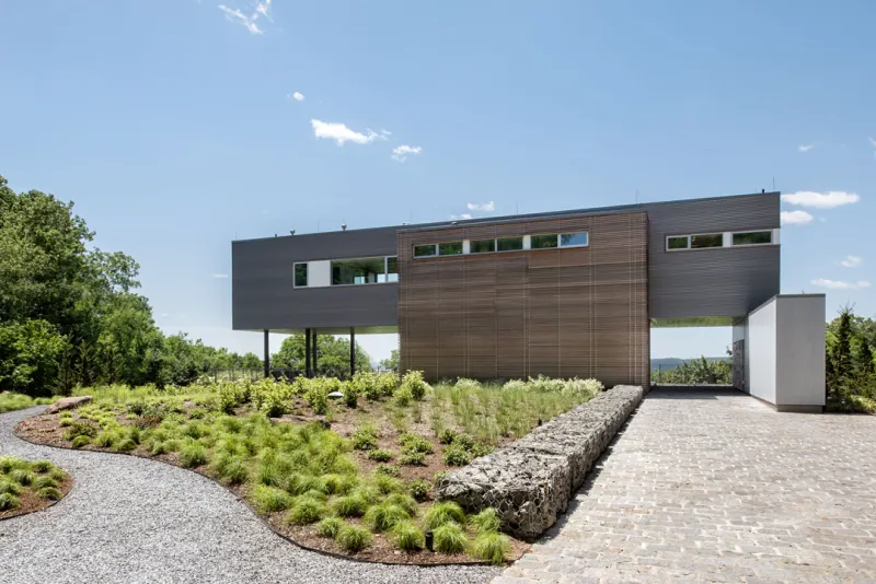 Hudson River House image 6