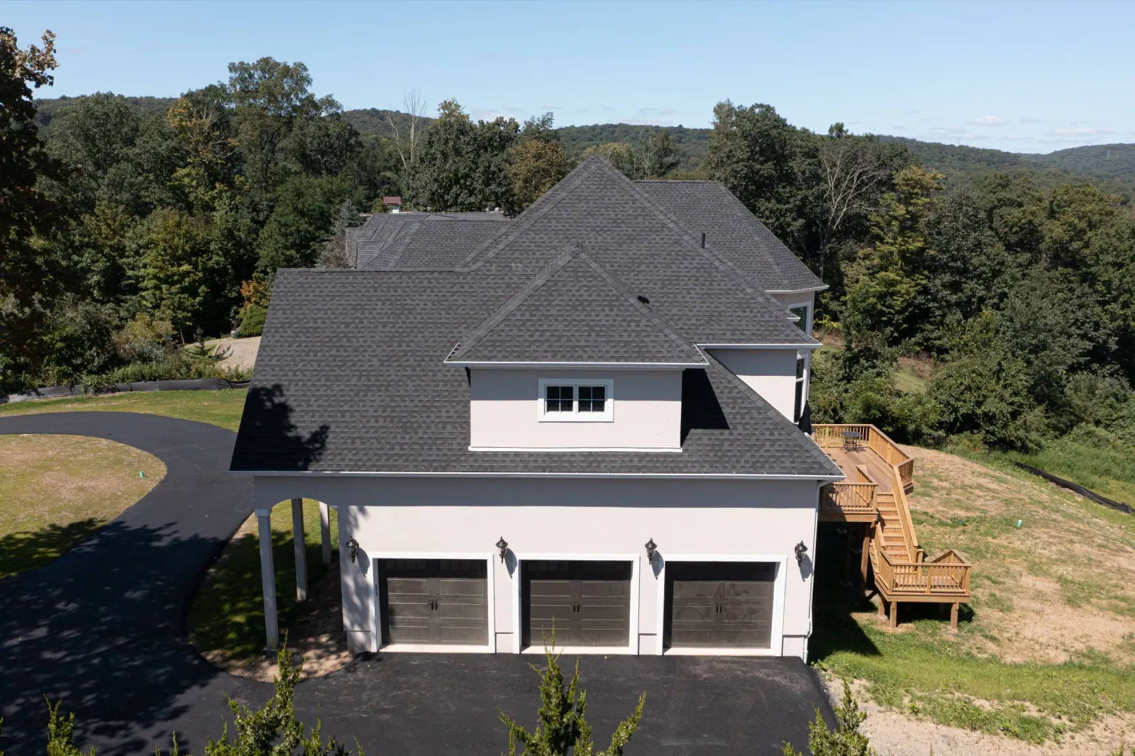 Tuxedo Residence image 2